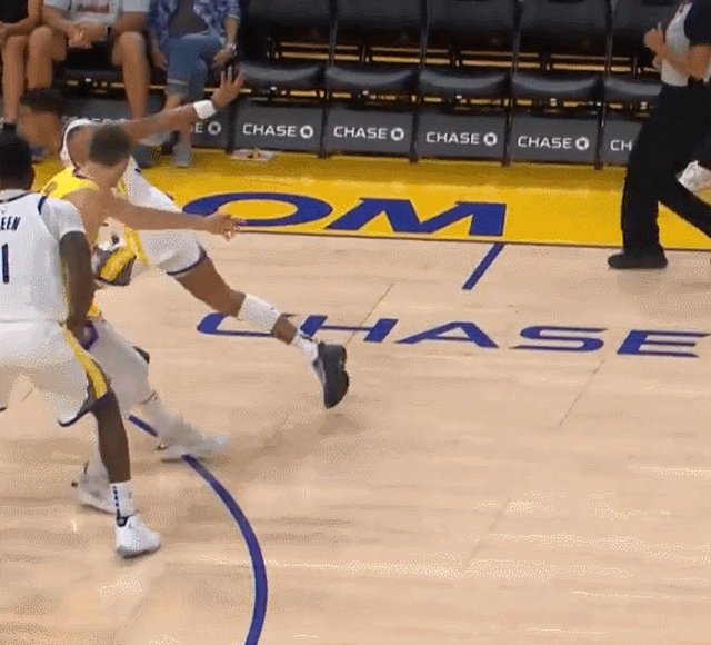 1665388238070045859.gif GIF.gif